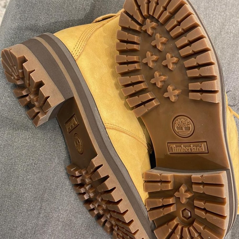 Timberland Women's Courmayeur Valley Chukka Wheat Nubuck A2N5H ALL SIZES - Picture 6 of 8